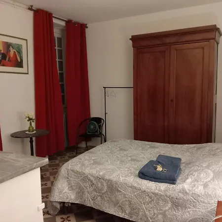 Intra Muros Chambre Calme Avec Jardin Prive Avignon Exterior photo