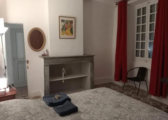 Intra Muros Chambre Calme Avec Jardin Prive