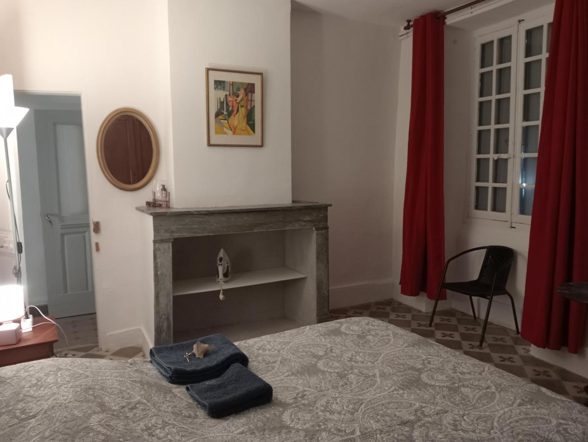 Intra Muros Calme Avec Jardin Prive Homestay